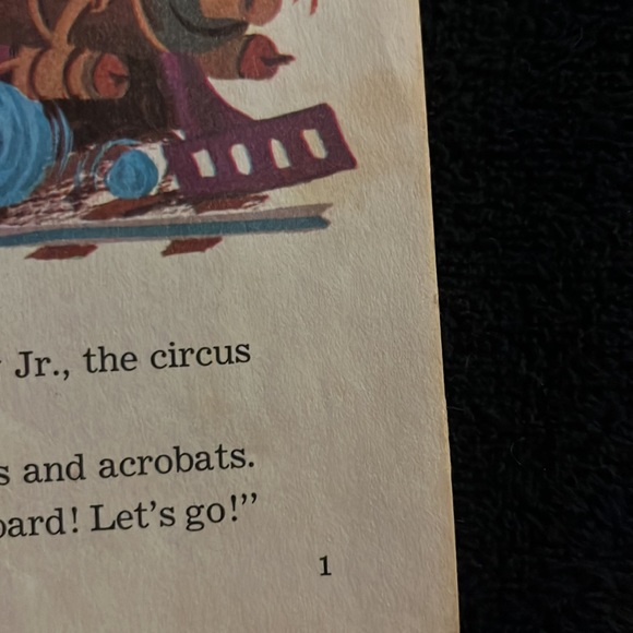 Walt Disney’s Story of Dumbo book and read-along record - Picture 4 of 8